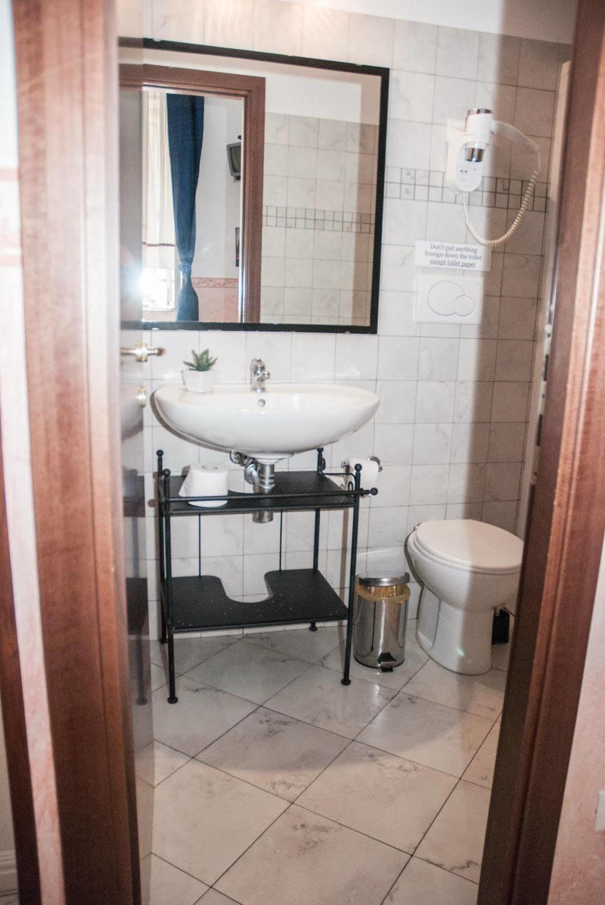 Alojamento de Acomodação e Pequeno-almoço Obelus Roma